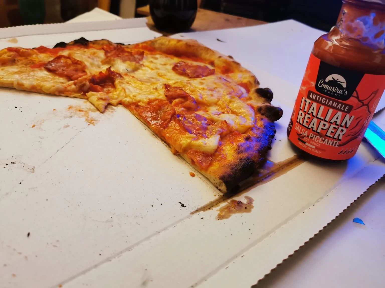 Pizza con salsa piccante Italian Reaper Comasiras